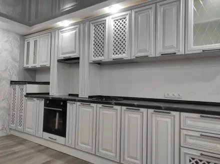 Кухня Массив Бианко патина серебро