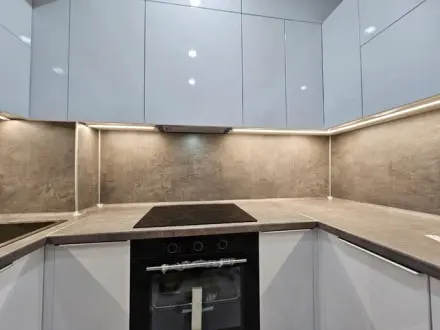 Кухня Белый глянец профиль Gola