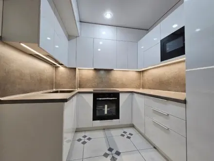 Кухня Белый глянец профиль Gola